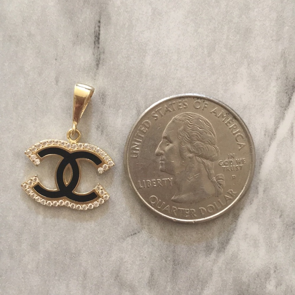 18k Saudi gold pendant
